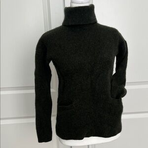 Ellen Tracy Dark army green Turtleneck Sweater